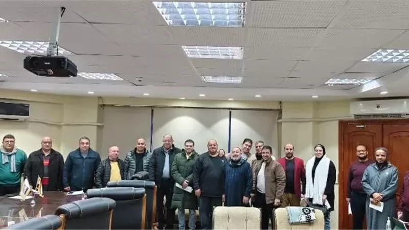رئيس جهاز بدر يعلن عن أنباء سارة بعد الإجتماع مع ممثلى السكان.. صور