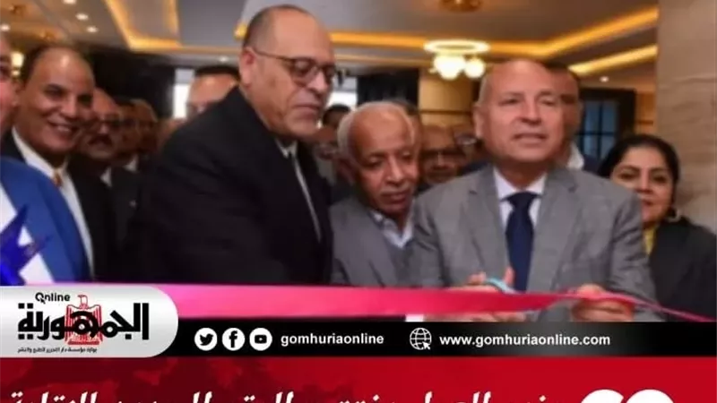 وزير العمل يفتتح المقر الجديد للنقابة العامة للعاملين بالنقل البر