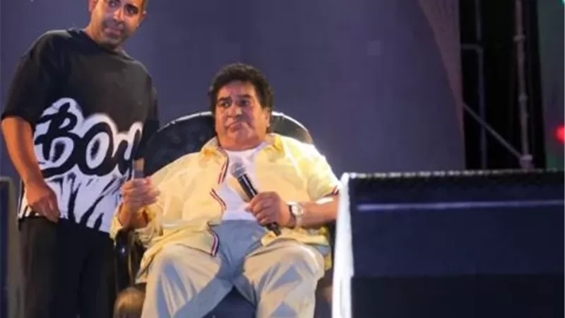 شاهد. أخر ظهور لـ أحمد عدوية على كرسى متحرك قبل وفاته..ذكرى رحيله