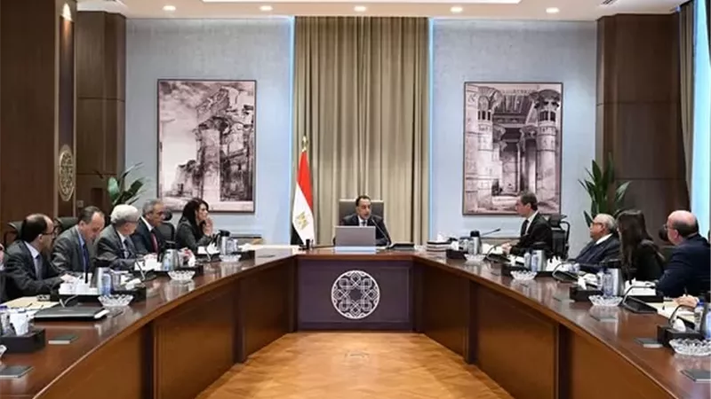 مدبولي يستعرض خطوات الإصلاح الهيكلي للهيئة الوطنية للإعلام