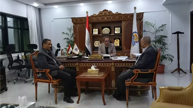 محافظ قنا يلتقي وكيل وزارة الكهرباء الجديد