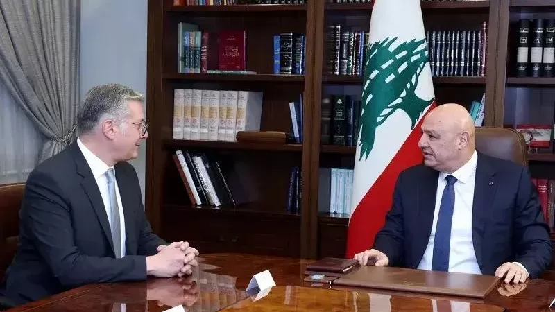 الرئيس اللبناني يستقبل وزير البترول والوفد المرافق