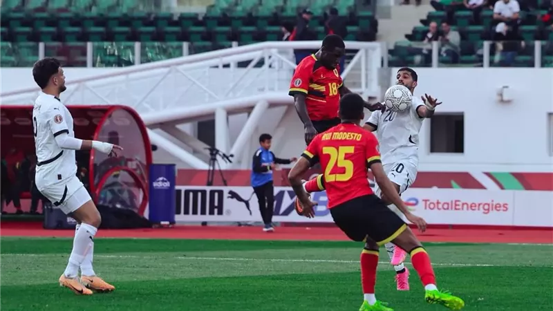 طبيب المنتخب يكشف تفاصيل إصابة نجم الفراعنة في مباراة أنجولا