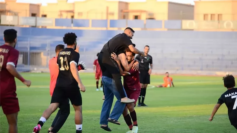 نجم الأهلى الأسبق مديرا رياضيابمكادي