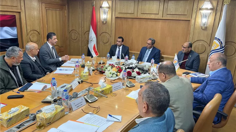 محافظ قنا يترأس اجتماع مجلس إدارة المنطقة الحرة العامة بقفط