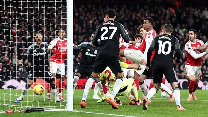 ترتيب الدوري الإنجليزي بعد فوز آرسنال على أستون فيلا