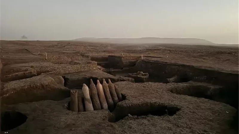 الكشف عن ورش صناعية من العصر المتأخر وبدايات العصر البطلمي وجبانة رومانية بغرب الدلتا