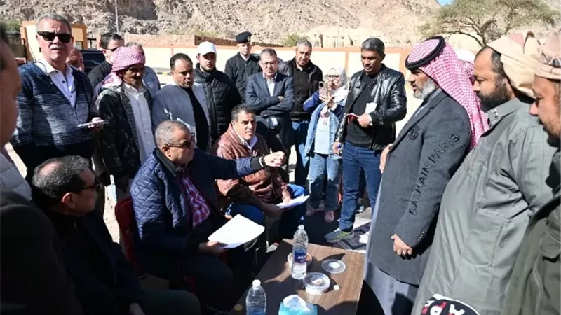 محافظ جنوب سيناء يتابع جاهزية مدرسة فيران لاستقبال الطلاب