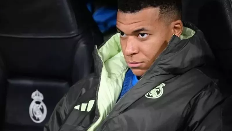ريال مدريد يًعلن مدة غياب مبابي وموقفه من السوبر الإسباني