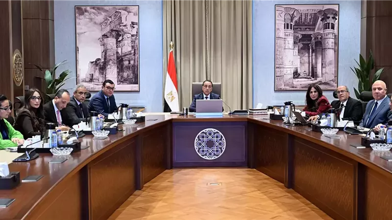 رئيس الوزراءيتابع جهود فض التشابكات المالية بين عدد من الجهات الحكومية