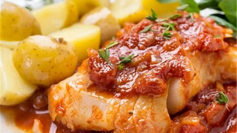 طاجن السمك .. طبق فاخر لمائدة رأس السنة