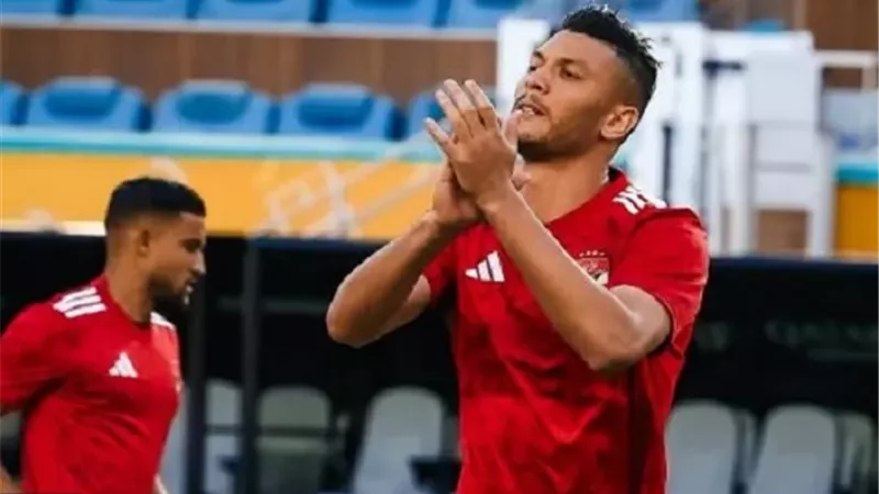 الأهلى يتواصل مع وكلاء اللاعبين لتسويق المدافع المغربي