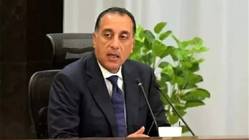 مدبولي يستعرض أعمال تطوير مصنع سيماف