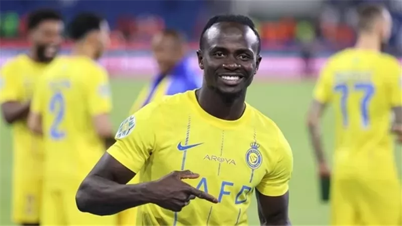 ساديو ماني أبرز غيابات النصر أمام الأهلي اليوم