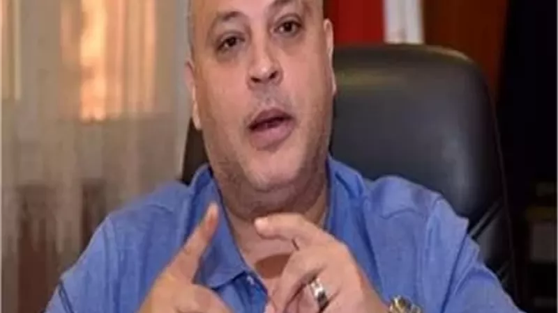 تامر عبد المنعم يعلن إيقاف عرض نوستالجيا 90/80.. لهذا السبب