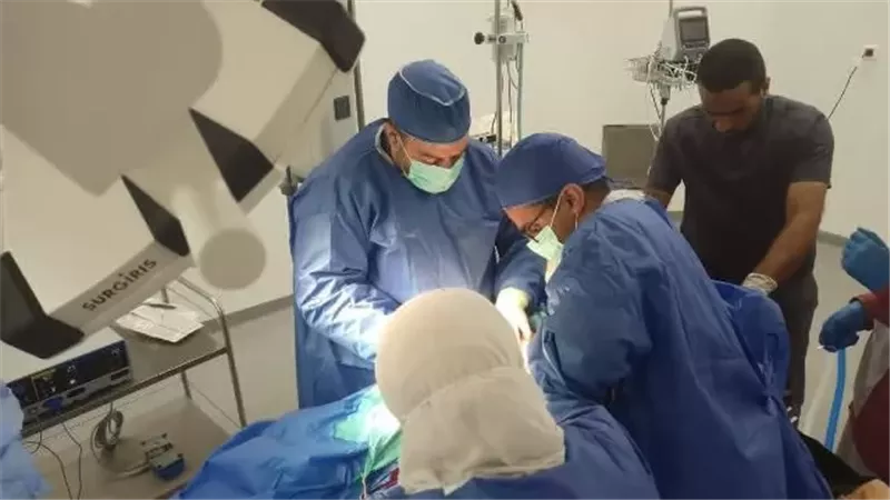 تدخل طبي عاجل ينقذ حياة أم وطفلها بمستشفى أبوتشت المركزي