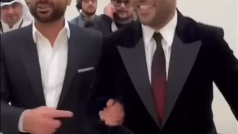 أحمد سعد يحتفل بعيد ميلاد تامر عاشور بفيديو طريف