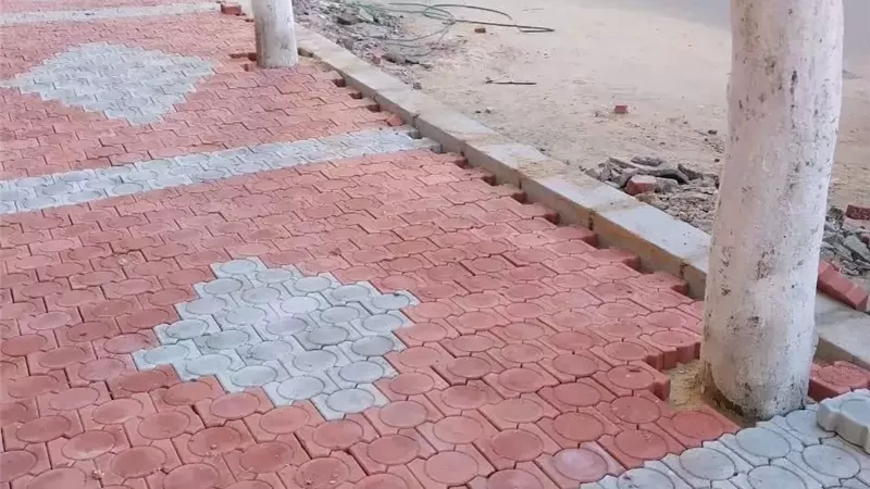 13 مليون جنيه لرصف وتركيب انترلوك بشوارع الزقازيق..صور
