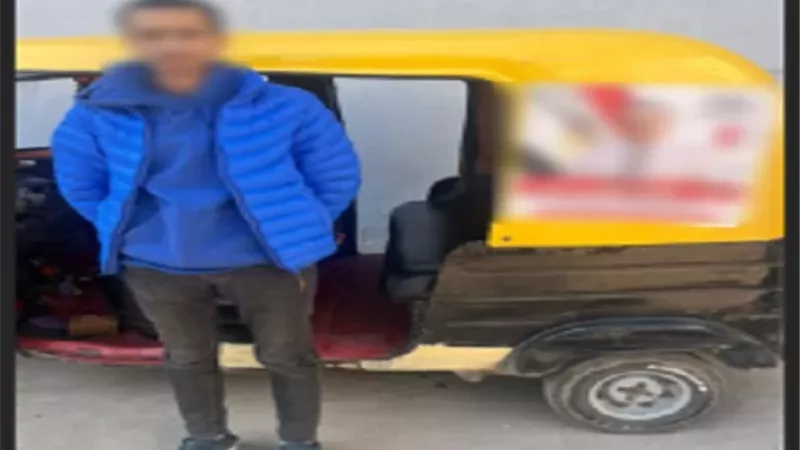 ضبط سائق توك توك توك لتوجيه الناخبين لصالح مرشح معين بكوم حماده