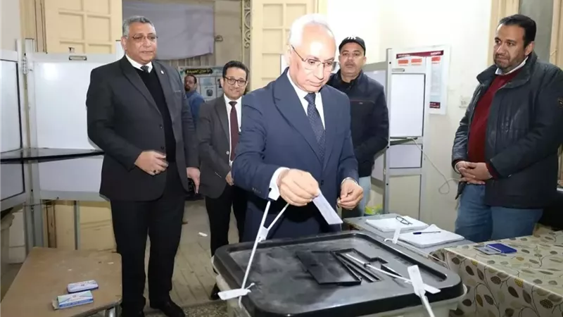 فرحات يُدلي بصوته في انتخابات الإعادة لمجلس النواب