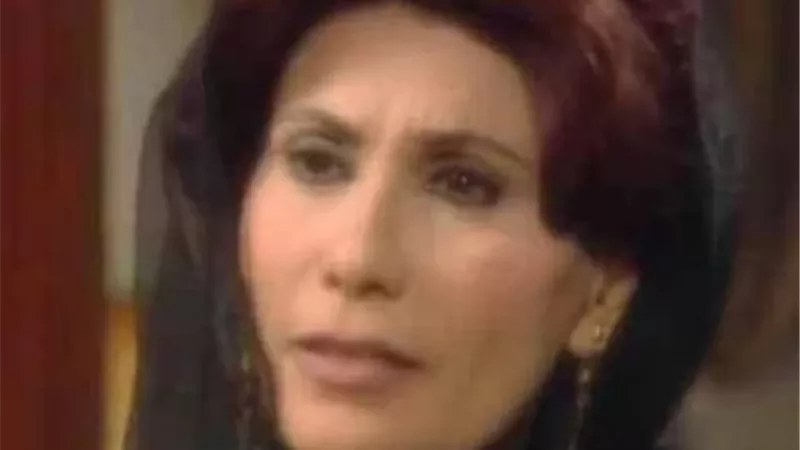 أقفوا ساعة كاملة أمام قبري ..وأدفنونى سريعا..وصية سعاد نصر