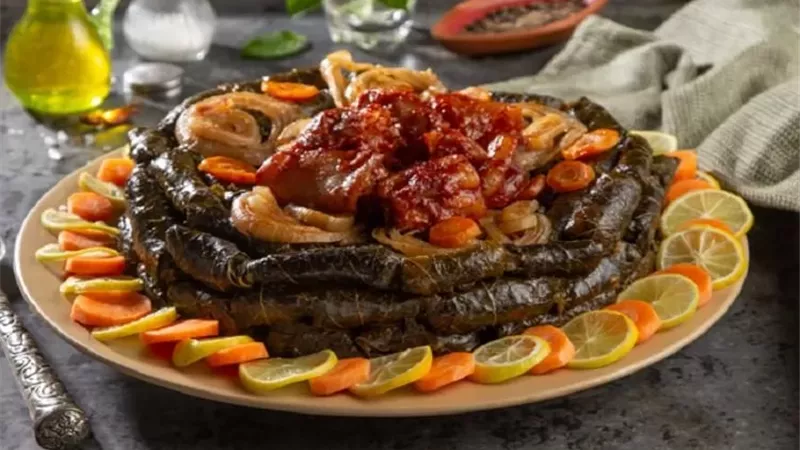 طاجن ورق العنب بالكوارع