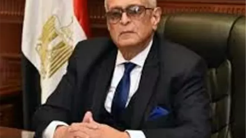 أبو شقة ينافس.. فى انتخابات الوفد