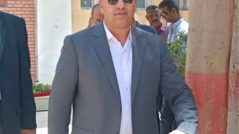 خطوة هامة من رئيس جهاز بدر بشأن ملف النادى الكبير فى المدينة.. بالصور