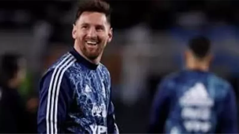 ليفربول يفكر في استعارة ميسي