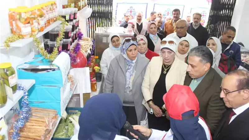 افتتاح منفذ بيع منتجات المدارس الزراعية بالجيزة