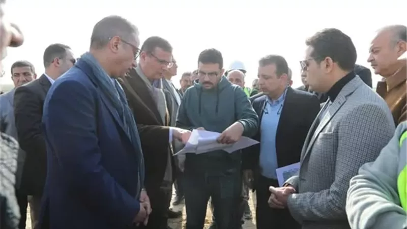 وزير الزراعة ومحافظ الفيوم يتفقدان أعمال الصرف والري بزمام الـ 16 ألف فدان