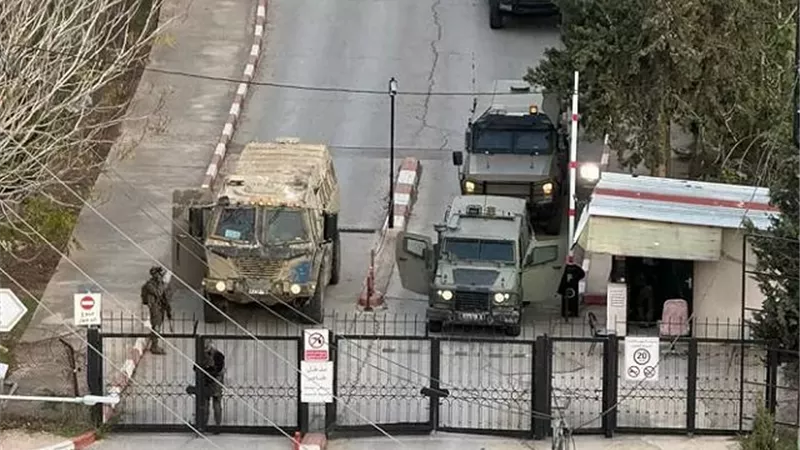 الجيش الإسرائيلي يبدأ بتطويق مدينة رام الله وبلدة بيرزيت