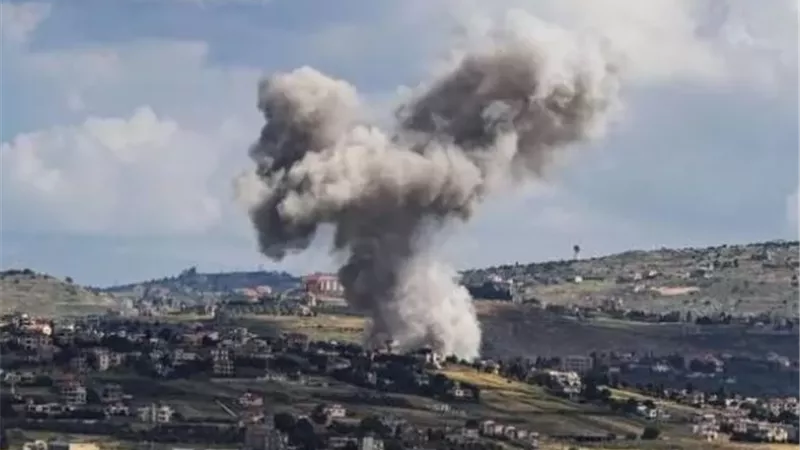 قتيلان فى غارة إسرائيلية استهدفت سيارة جنوبى لبنان