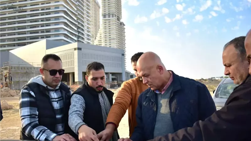نائب رئيس الهيئة لقطاع المرافق يتفقد مشروعات البنية التحتية بـ العلمين الجديدة