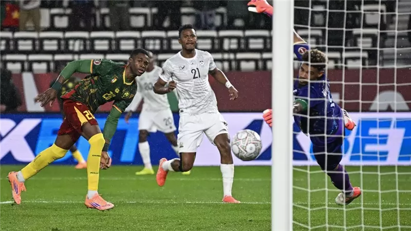 الكاميرون يتجاوز جنوب أفريقيا بثنائية وتتأهل لربع نهائي 