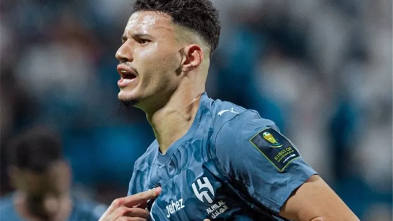 النصر يحسم صفقة عبدالله الحمدان من الهلال لمدة 3 مواسم