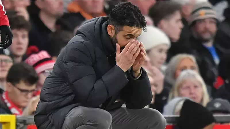 مانشستر يونايتد يعلن رسميا إقالة أموريم ويحدد بديله
