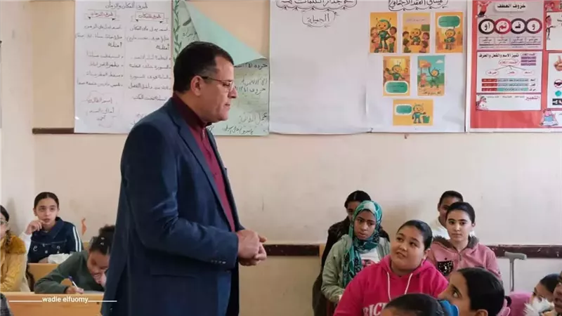مدير تعليم دمياط يتفقد إمتحانات النقل بفارسكور