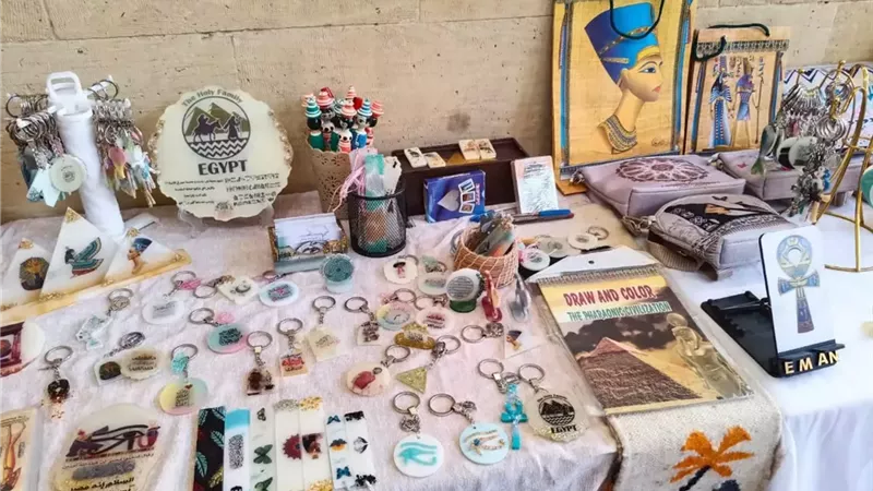 محافظ الشرقية يؤكد .. تمكين الحرفيين وتسويق منتجاتهم