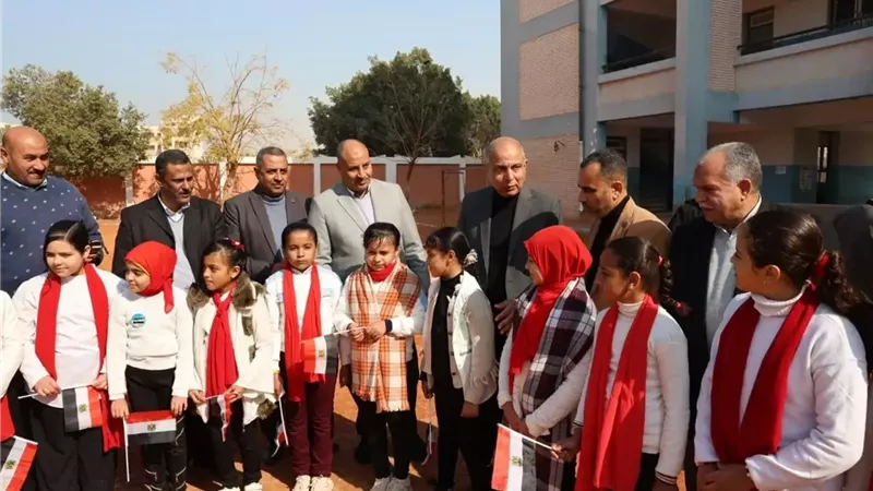 محافظ المنيا يتفقد مدرسة بني حسن الشروق بأبوقرقاص