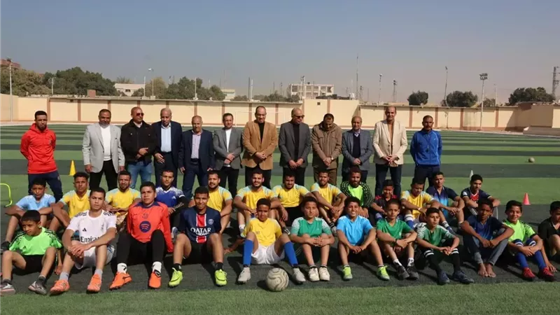 محافظ المنيا يتفقد مركز شباب بني حسن الشروق بأبوقرقاص