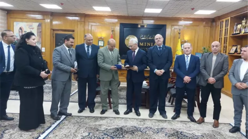 عصام فرحات يستقبل وفد البريد المصري لبحث سبل تطويرخدمات البريد