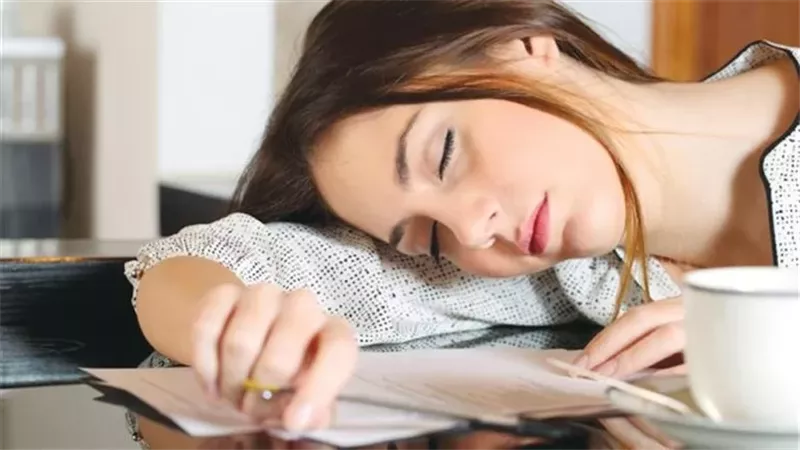 عادات يومية تسبب التعب والإرهاق