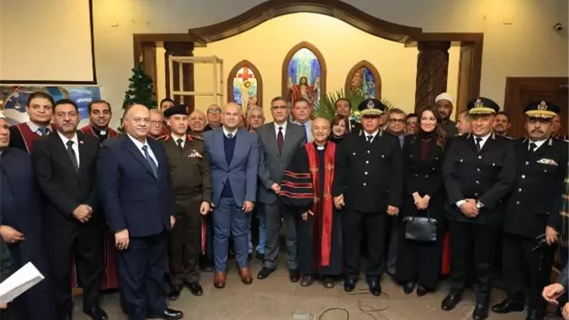 النجار يزور مقر الكنيسة الإنجيلية بالجيزة للتهنئة بعيد الميلاد