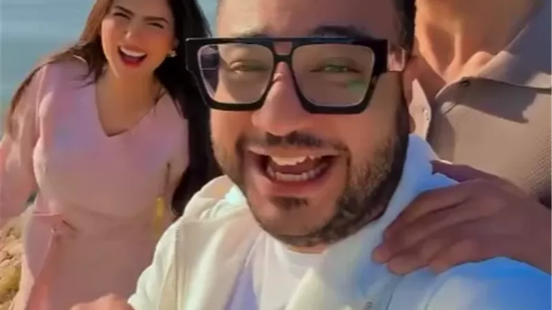 محمد سيد بشير برفقة مي عمر وأحمد مجدي أمام النهر من أجل الست موناليزا