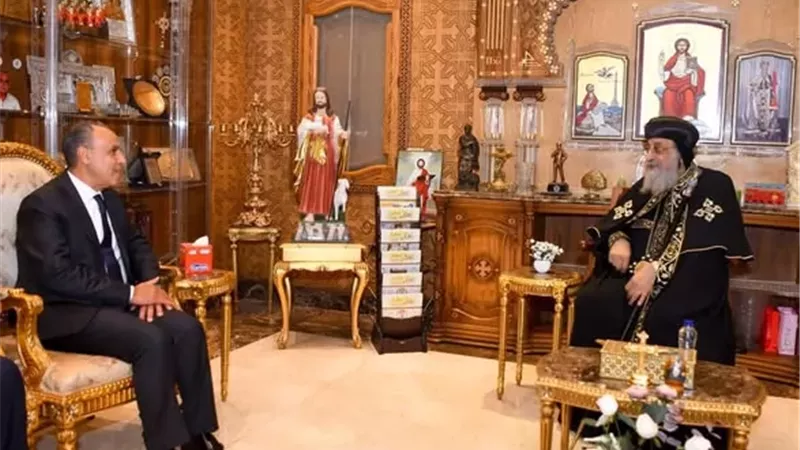 وزير الخارجية يهنئ البابا تواضروس الثاني بمناسبة عيد الميلاد المج