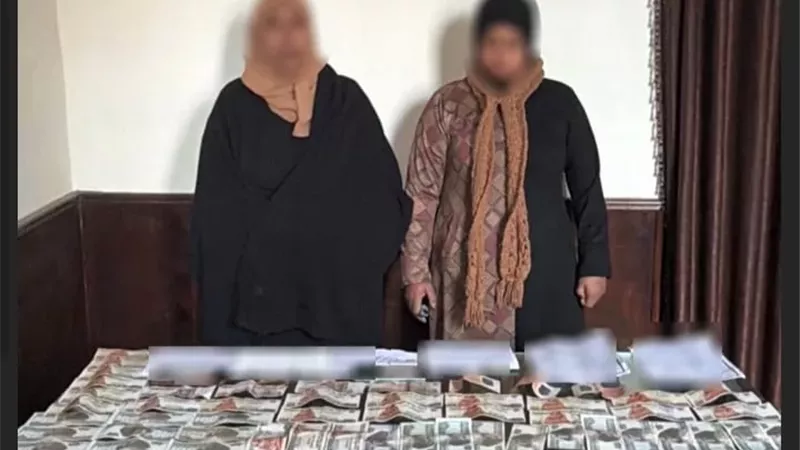 ضبط سيدتين بمبالغ مالية لشراء الاصوات بالجيزة