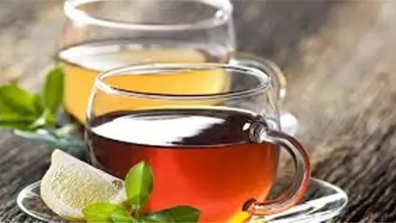 خبراء يحذرون من تناول بعض أعشاب الشاي مع أدوية شائعة