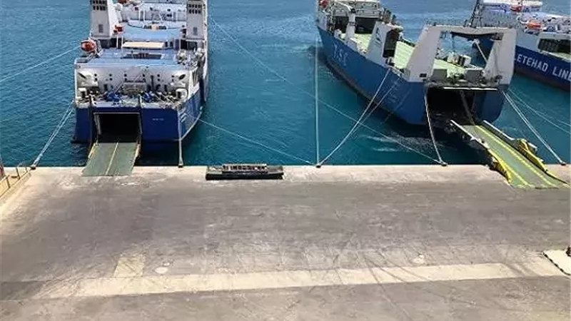تداول 20 ألف طن و900 شاحنة بضائع متنوعة بموانئ البحر الأحمر