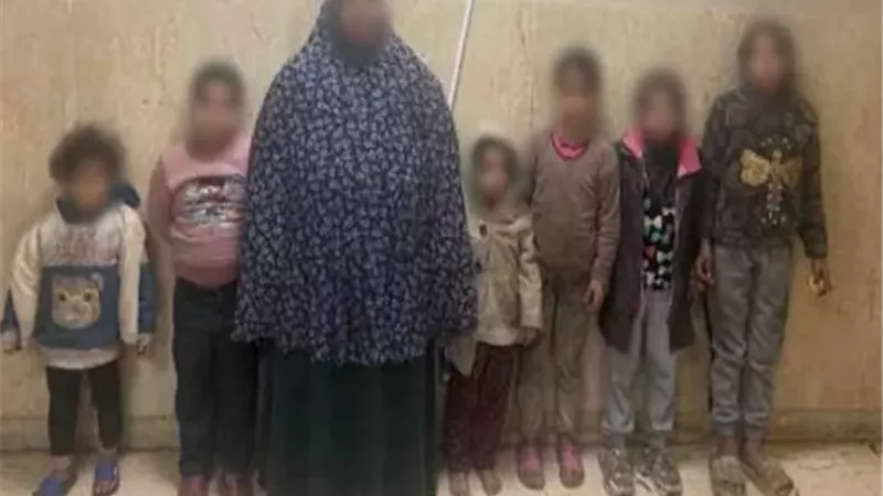 ضبط سيدة تستغل الأطفال فى التسول على محطة مترو محور روض الفرج